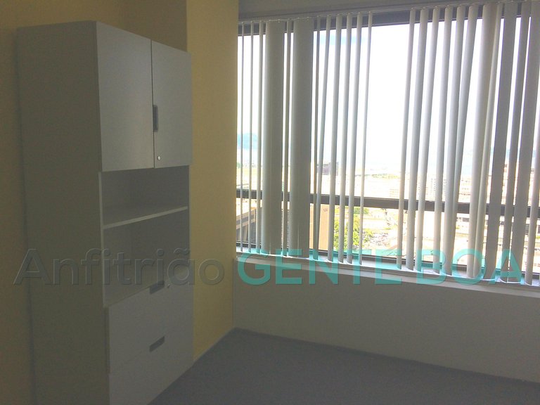 Assembléia 10 Ed. Candido Mendes, excelente sala com vistão.