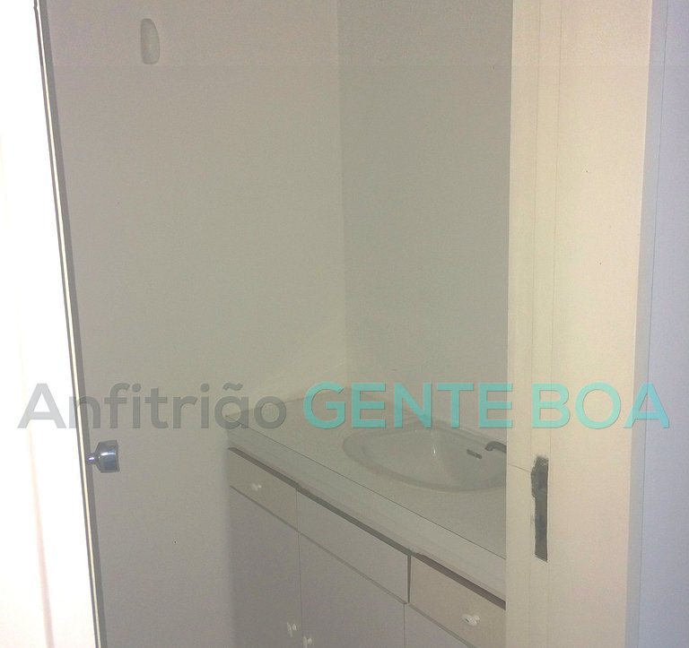 Assembléia 10 Ed. Candido Mendes, excelente sala com vistão.