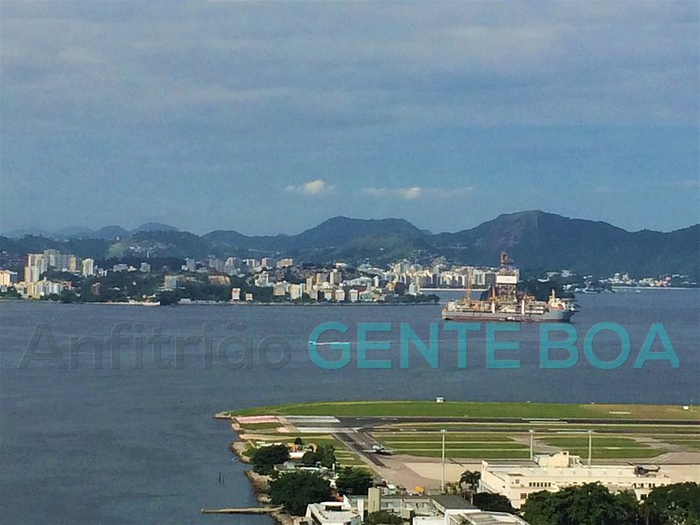 Assembléia 10 Ed. Candido Mendes, excelente sala com vistão.