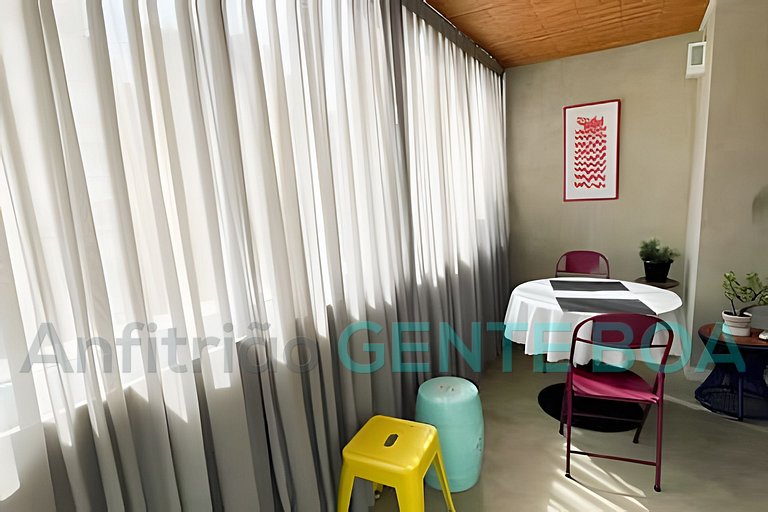 COPACABANA Excelente Cobertura Vista Montanhas Sol