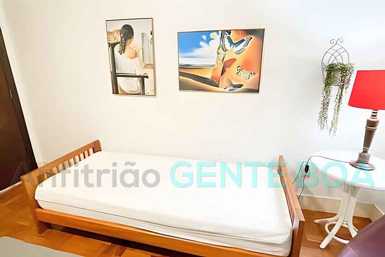 Leblon Awesome Novo Ap.2 quadras praia, reformado!