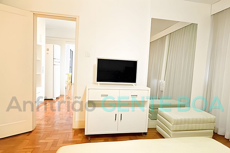 Leblon Awesome Novo Ap.2 quadras praia, reformado!