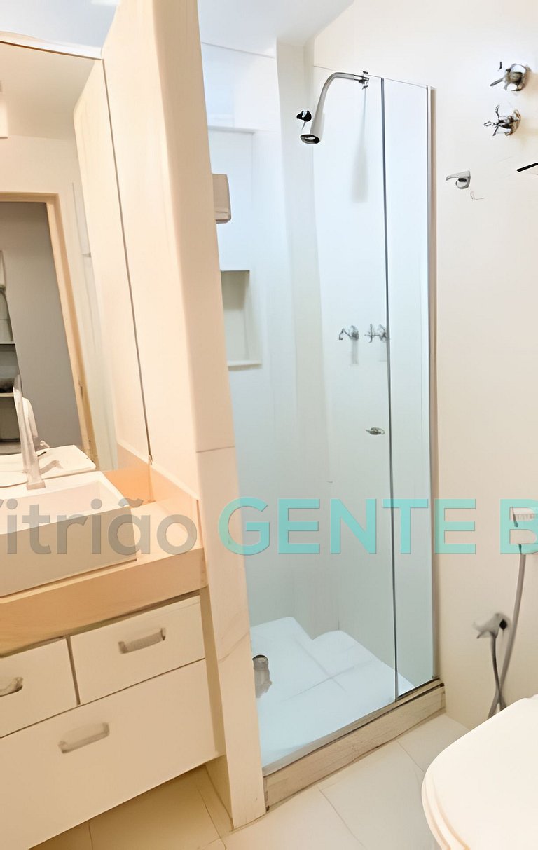 Leblon Awesome Novo Ap.2 quadras praia, reformado!