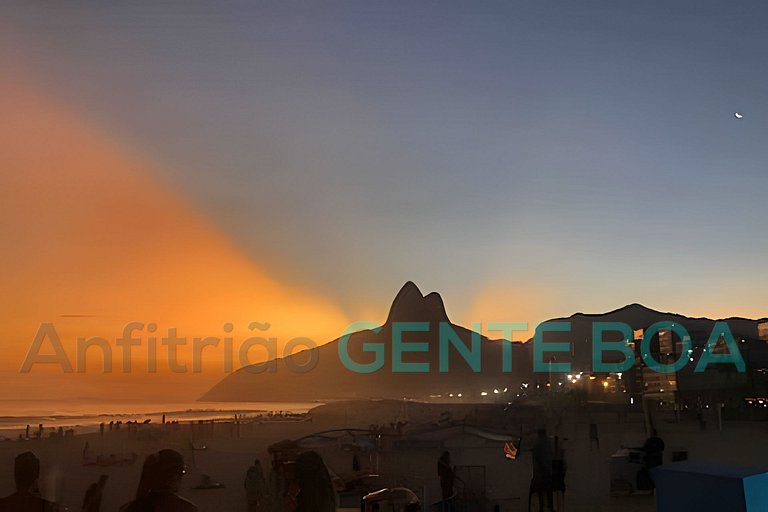 Leblon Awesome Novo Ap.2 quadras praia, reformado!