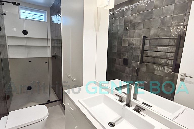 Leblon Espetacular 3Q 300m Praia