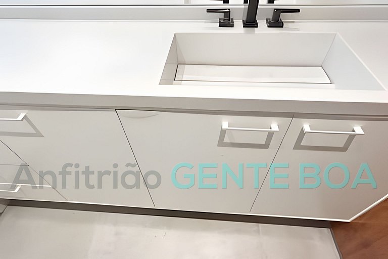 Leblon Espetacular 3Q 300m Praia