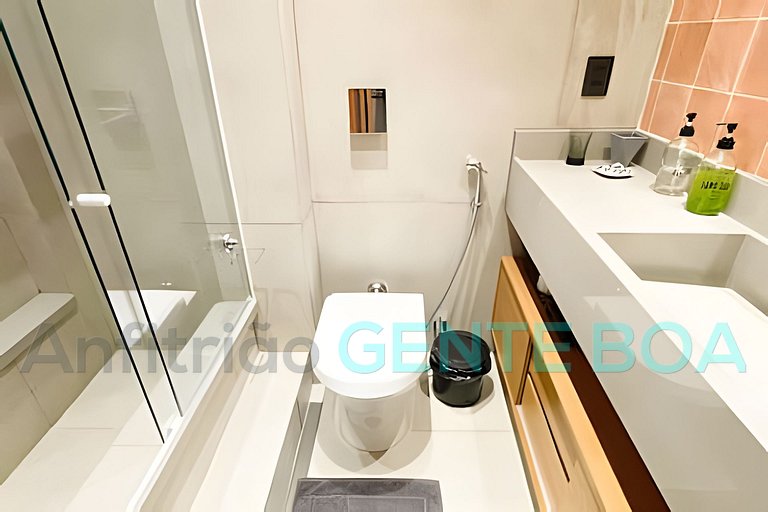 Ipanema Studio Novo 
180 m Praia