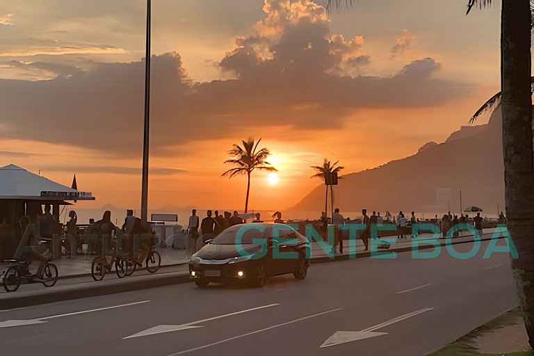 Ipanema Studio Novo 
180 m Praia