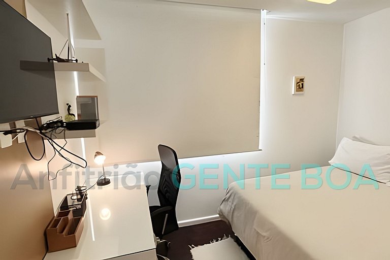 Alto Leblon! Vistão! Lindo 3 quartos com 2 vagas.