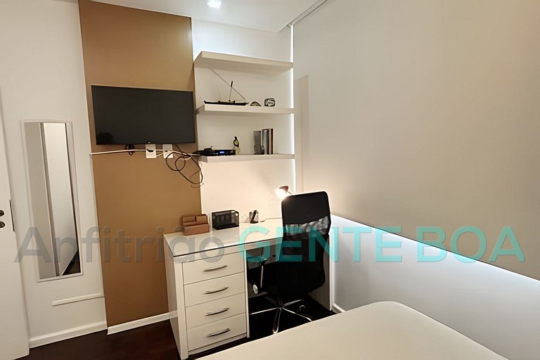 Alto Leblon! Vistão! Lindo 3 quartos com 2 vagas.