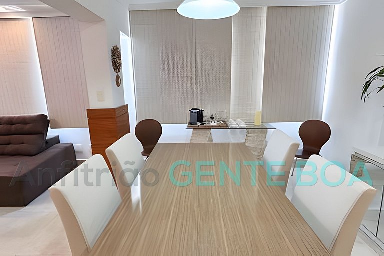 Leblon Amplo imóvel, com vista e ótima localização